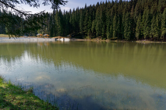 Lacul Iezer © Ovidiu Ștefeligă